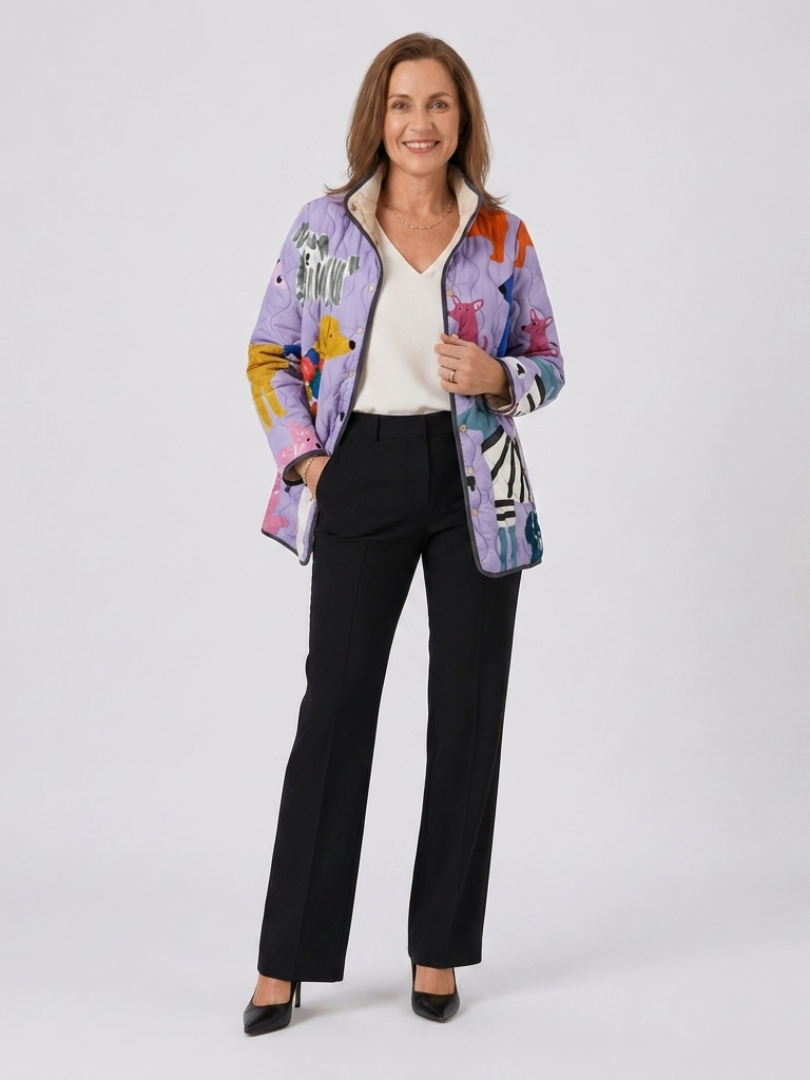 Michèle | Gesteppte Jacke mit kleinen Hunden – Flieder mit Print