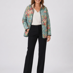 Mathilde | Gesteppte Jacke mit Céladon-Rosen – Céladon mit Blumen