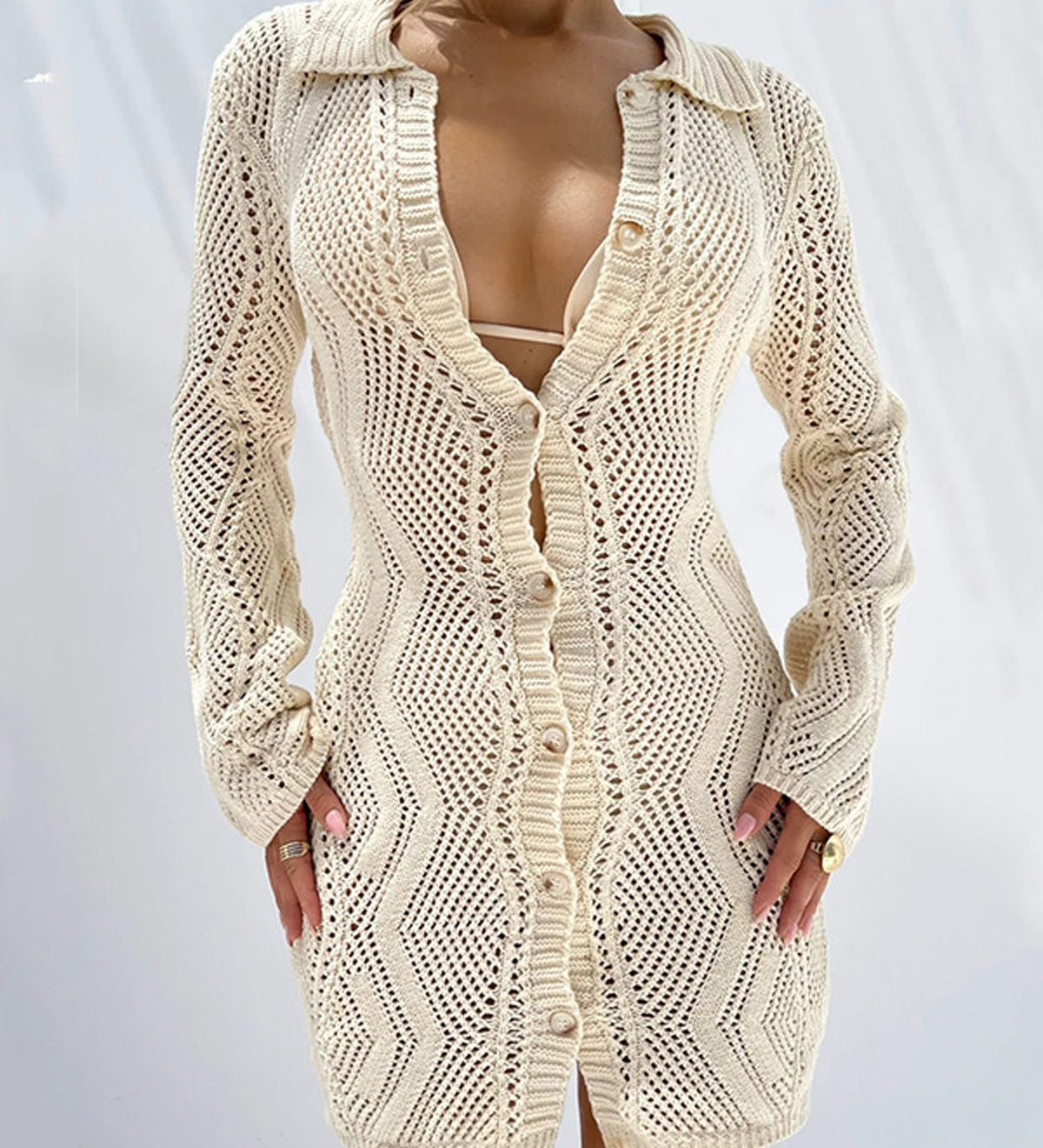Isla Cove Crochet Button Mini Kleid