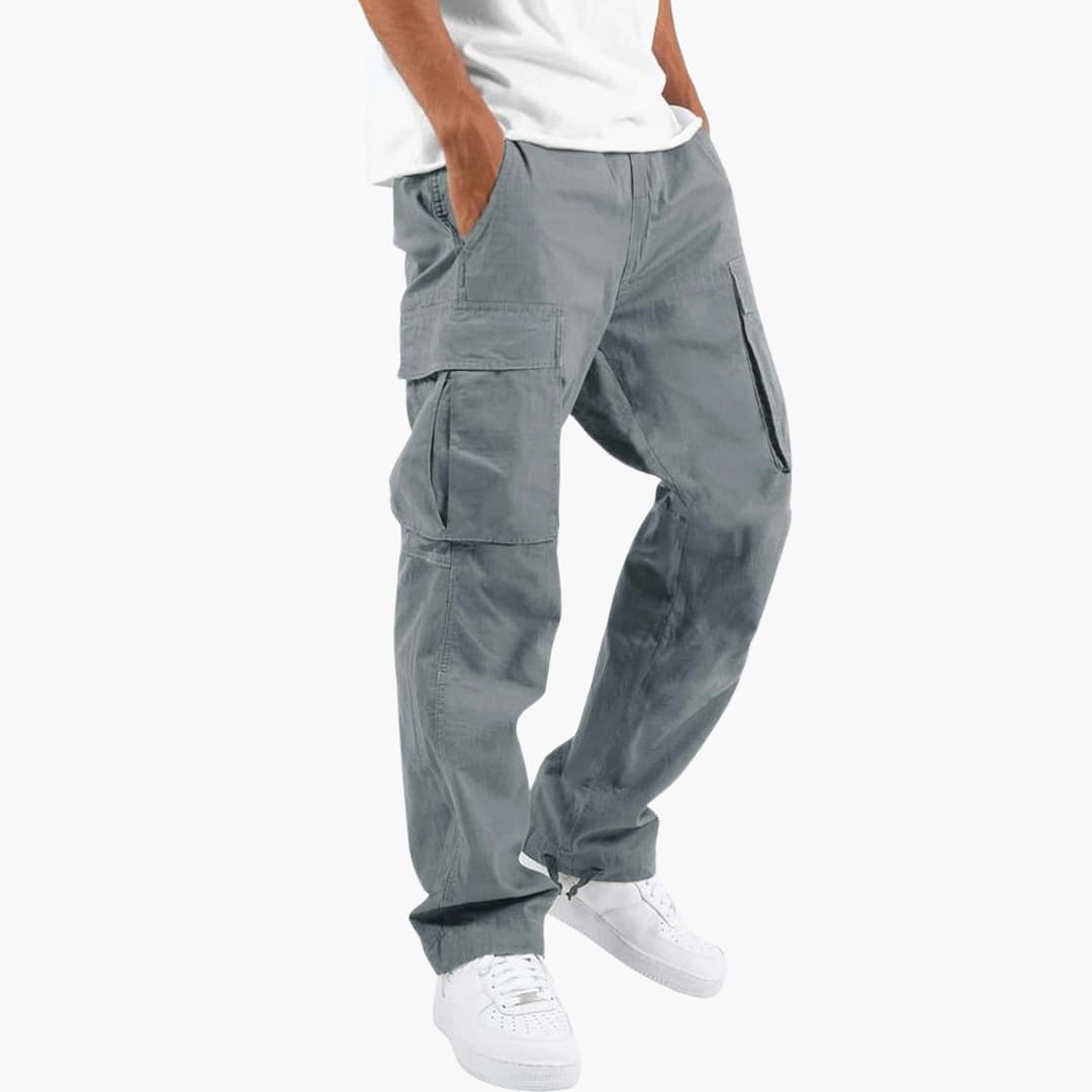 Men's relaxed fit cargo Hose with multiple utility pockets