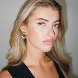 Dual-Tone Petite Knot Ohrringe