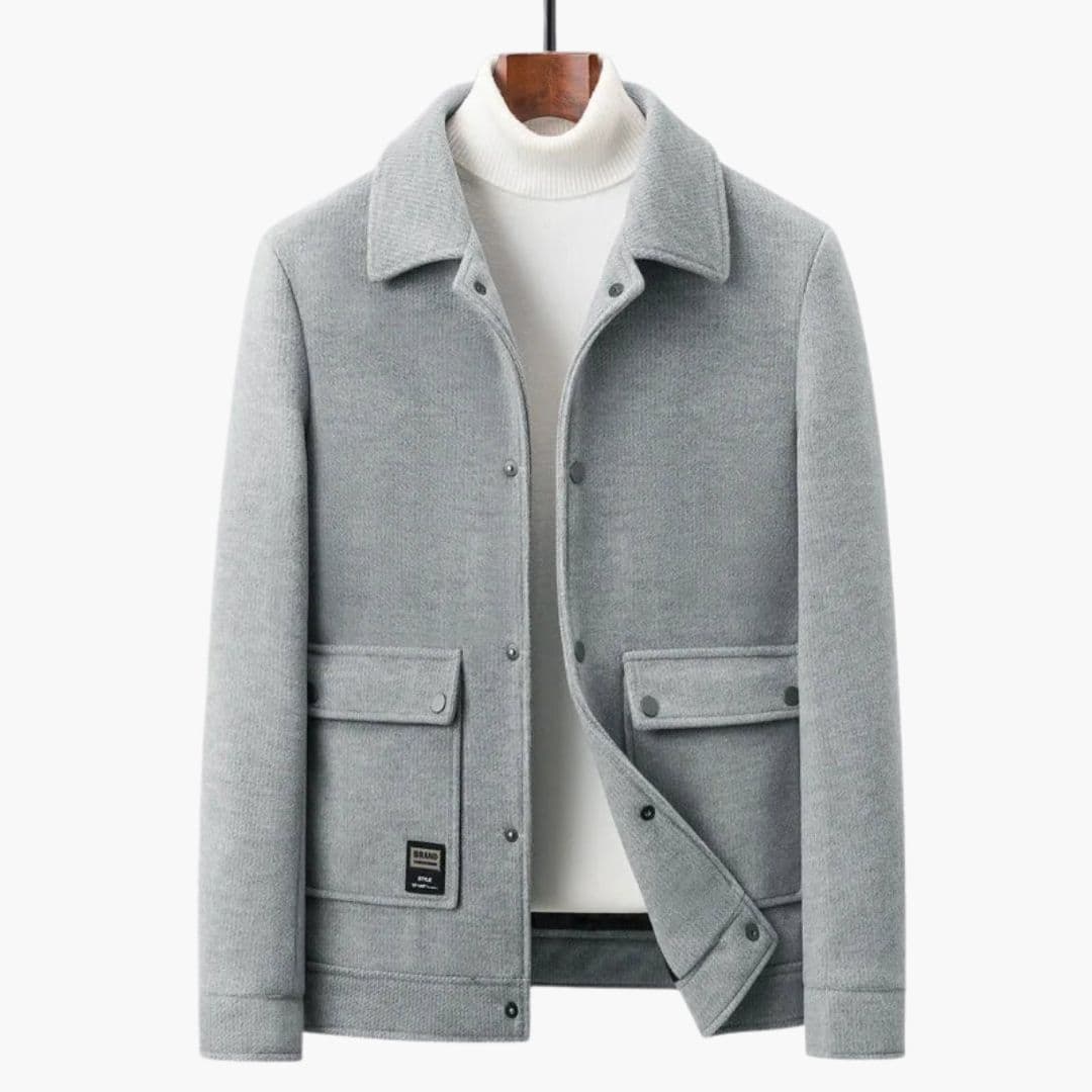 Men's Jacke with pointed collar and flap pockets